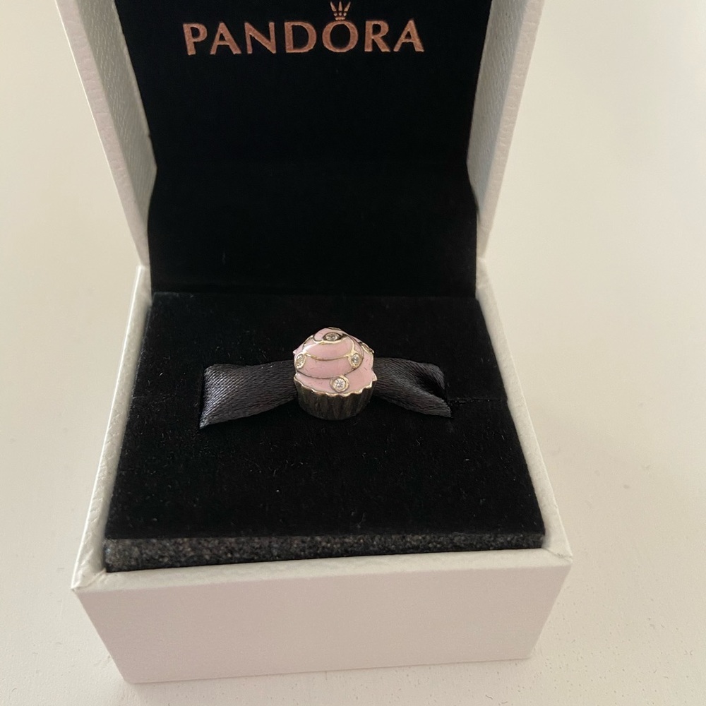 Pandora Cupcake Charm